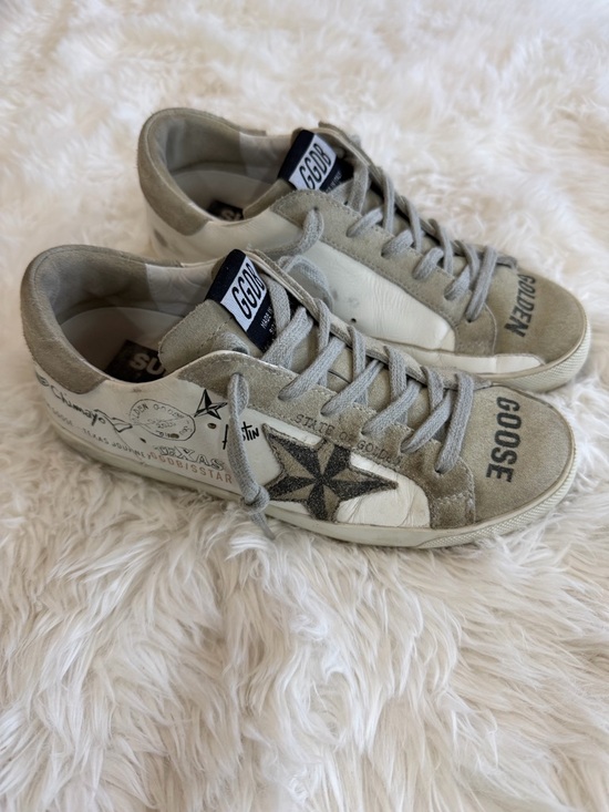 Golden Goose Shoes - Golden Goose
Women's Super-Star Texas Journey Printed Size 35 US 5